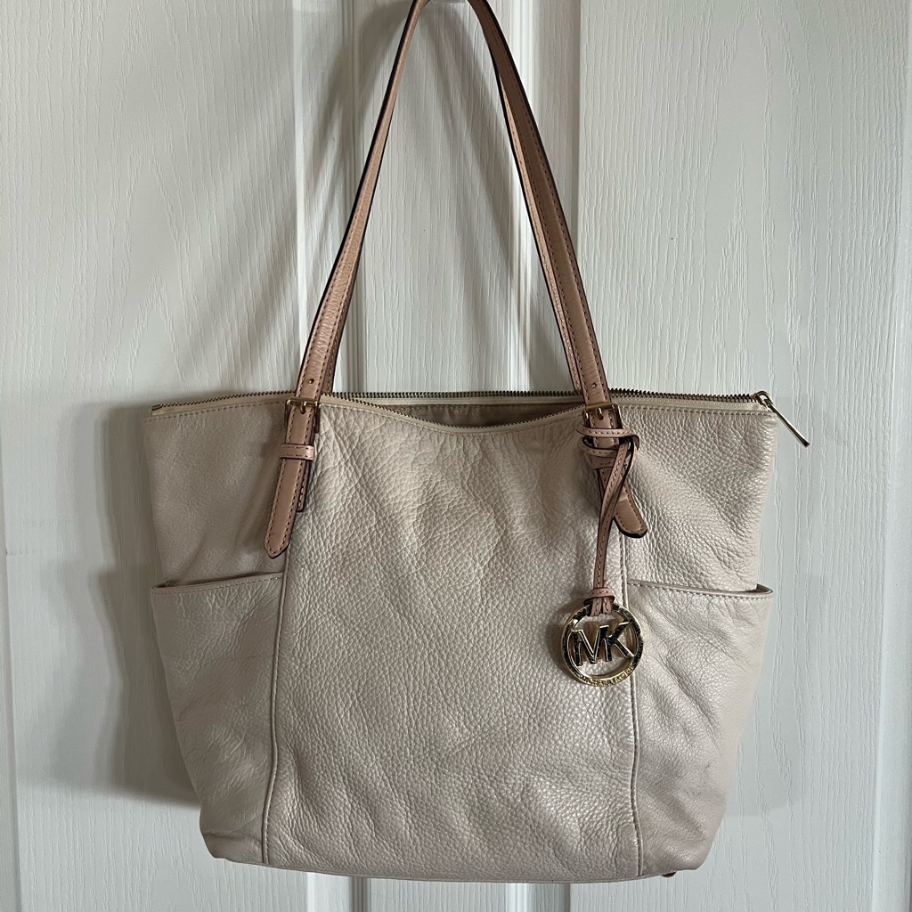 Michael Kors Cream Shoulder Bag. Just Reduced!!!